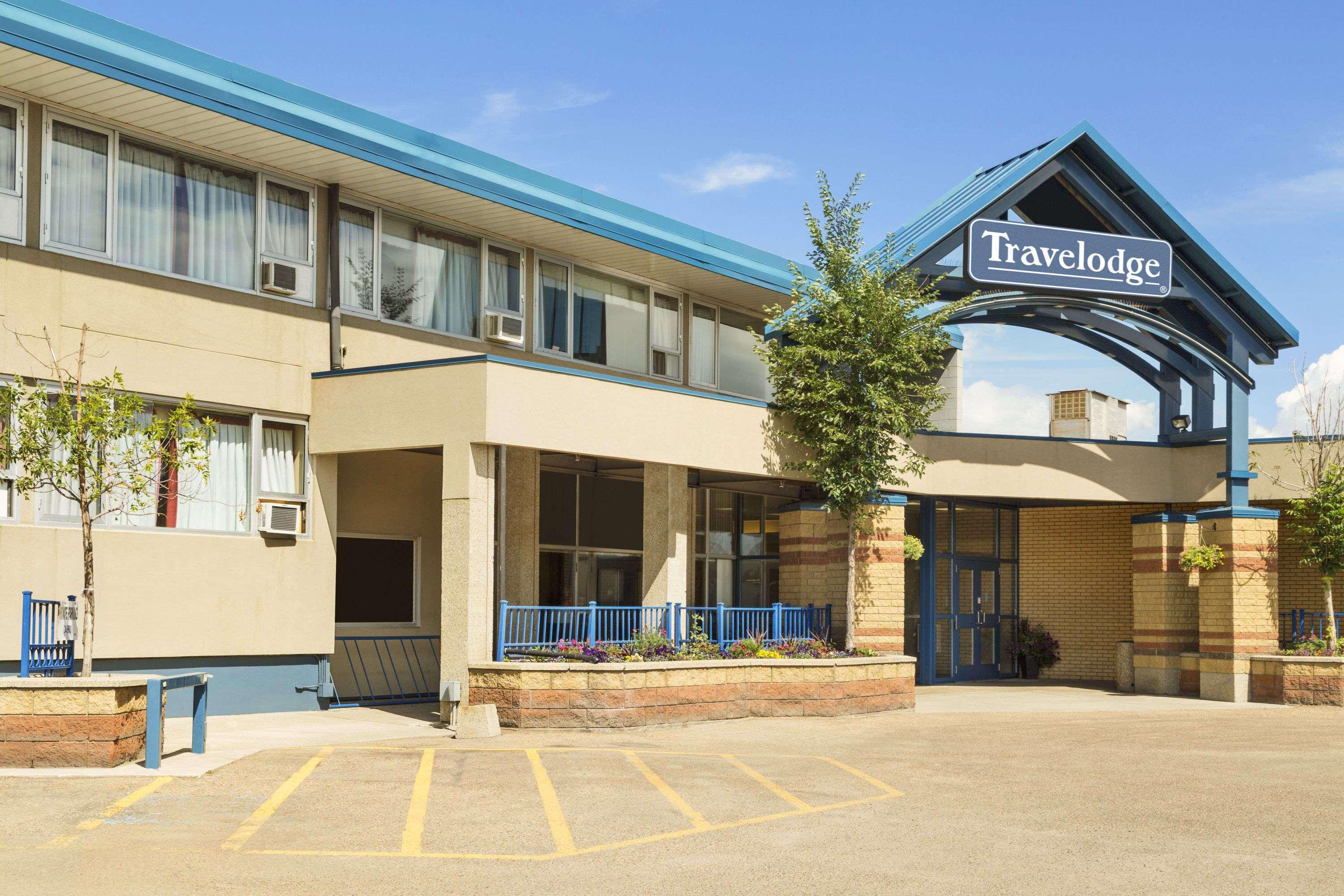 Travelodge By Wyndham Edmonton East Exterior photo